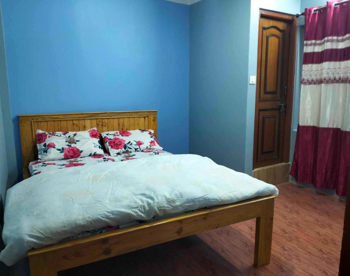Peace Homestay Катманду Екстер'єр фото