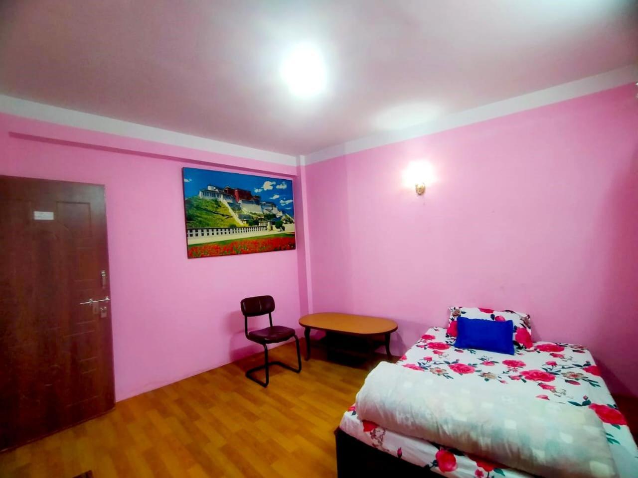 Peace Homestay Катманду Екстер'єр фото
